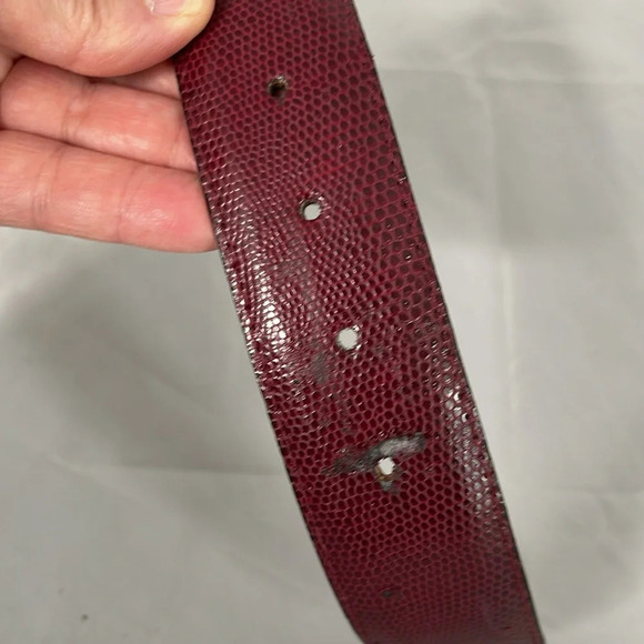 VINTAGE 90’s Simon Chang Reptile Embossed Belt Burgundy Gold Buckle Leather M - Picture 6 of 10